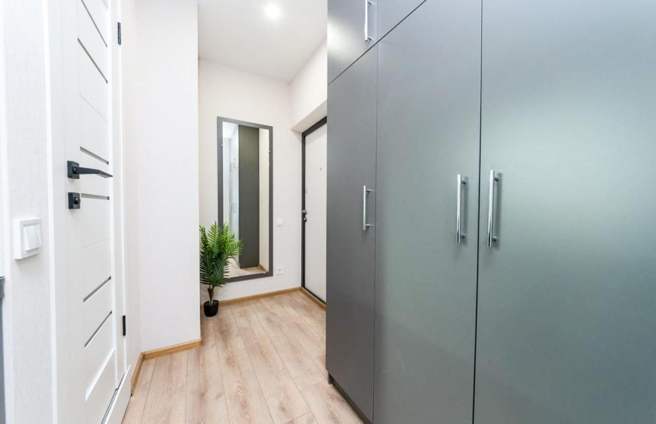 Шикарные Апартаменты, Ревудского 40В, 3 Мин Пешком М Харьковская Kiev Exteriör bild
